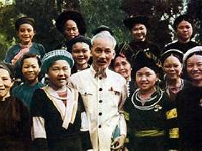 Bác Hồ người là tình yêu thiết tha nhất trong lòng dân